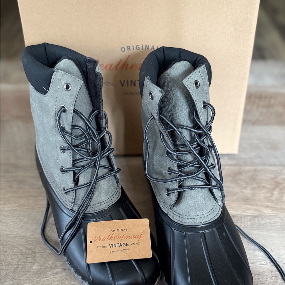 Weatherproof Men's Gray and Black Boots